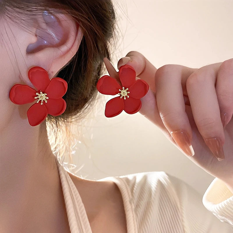 LATS Metal Flower Retro Earrings