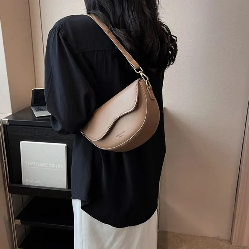 Small Saddle Shoulder Bag