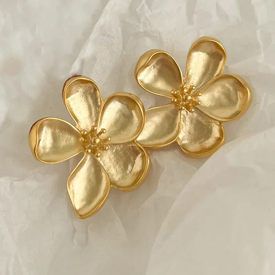 LATS Metal Flower Retro Earrings