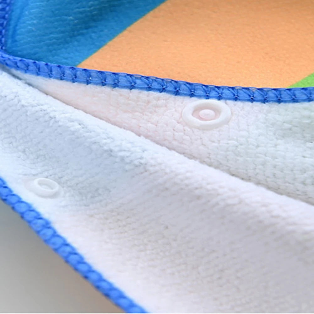  Kids pink hooded bath towel with unicorn design, perfect for fun and cozy bath times.