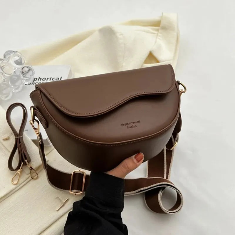 Small Saddle Shoulder Bag