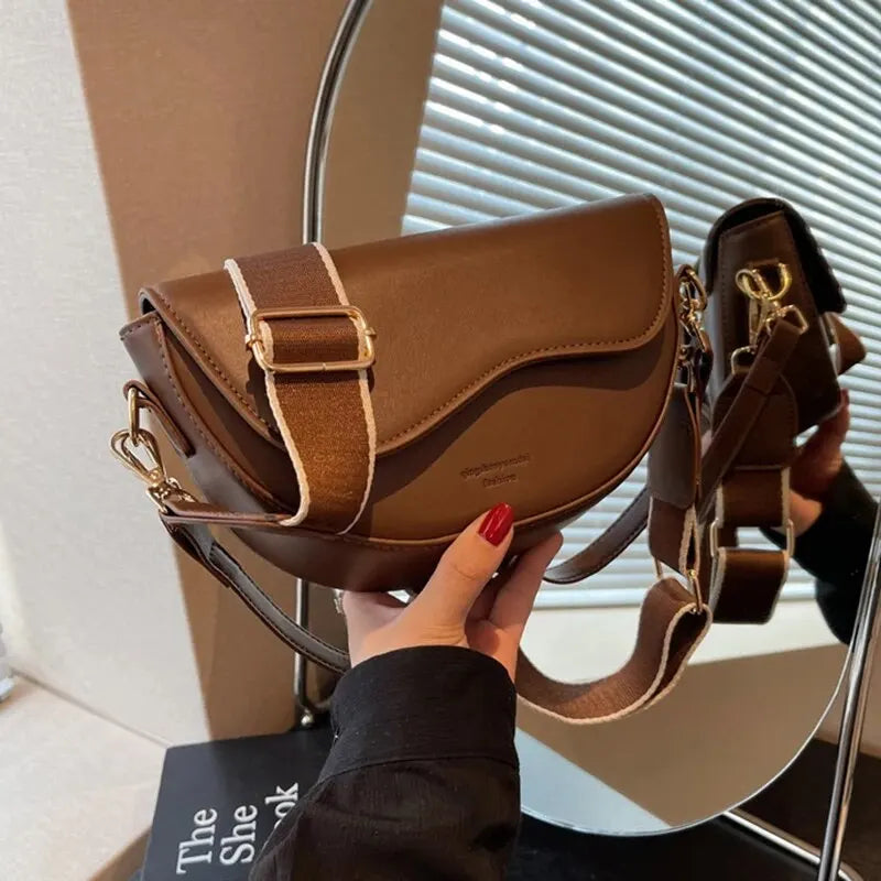 Small Saddle Shoulder Bag