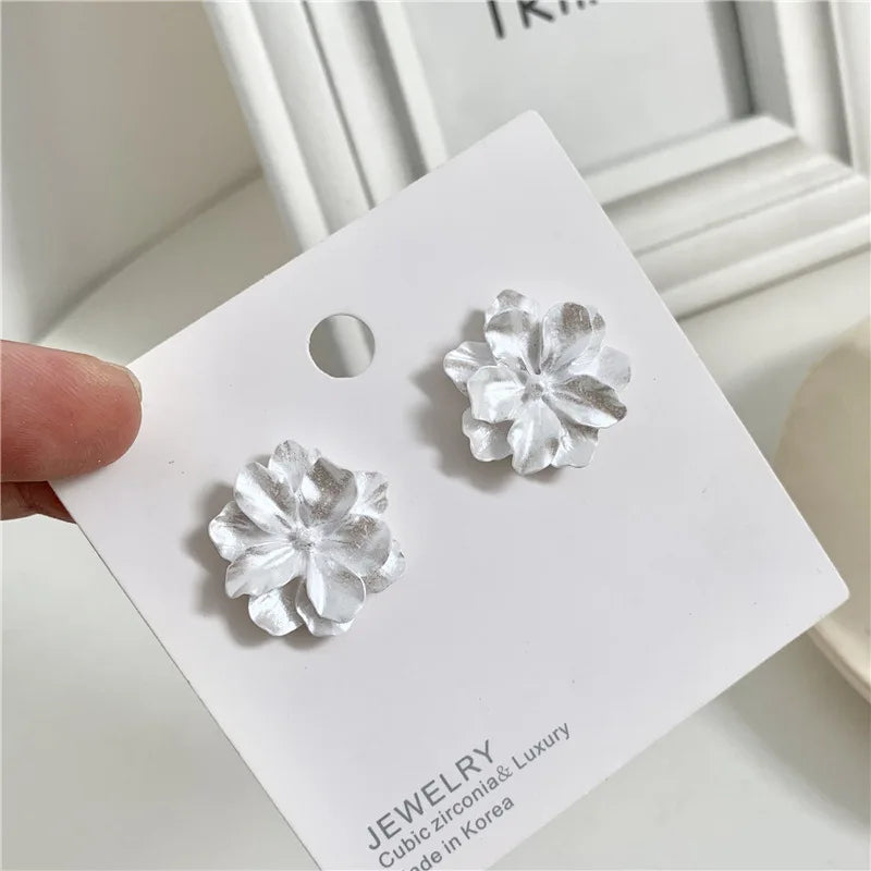 Big White Camellia Flower Stud Earrings – Resin Statement Jewelry