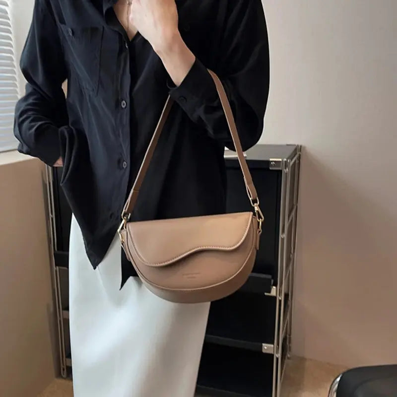 Small Saddle Shoulder Bag