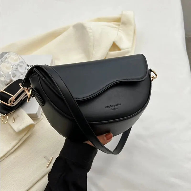 Small Saddle Shoulder Bag