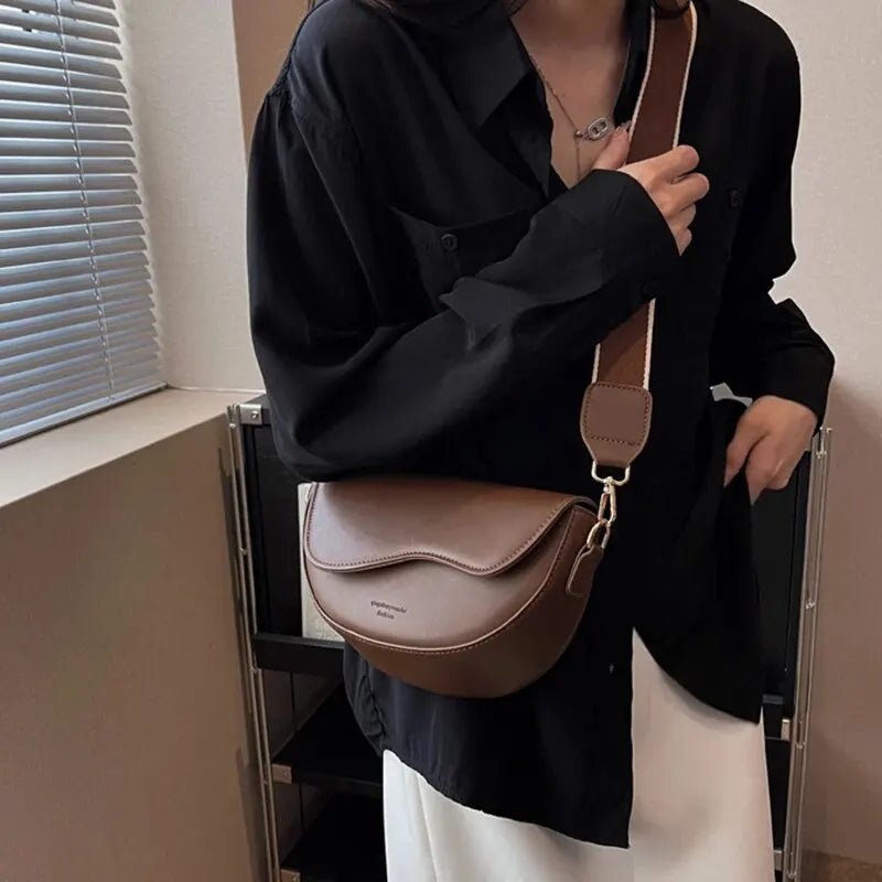 Small Saddle Shoulder Bag