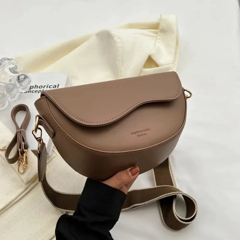 Small Saddle Shoulder Bag