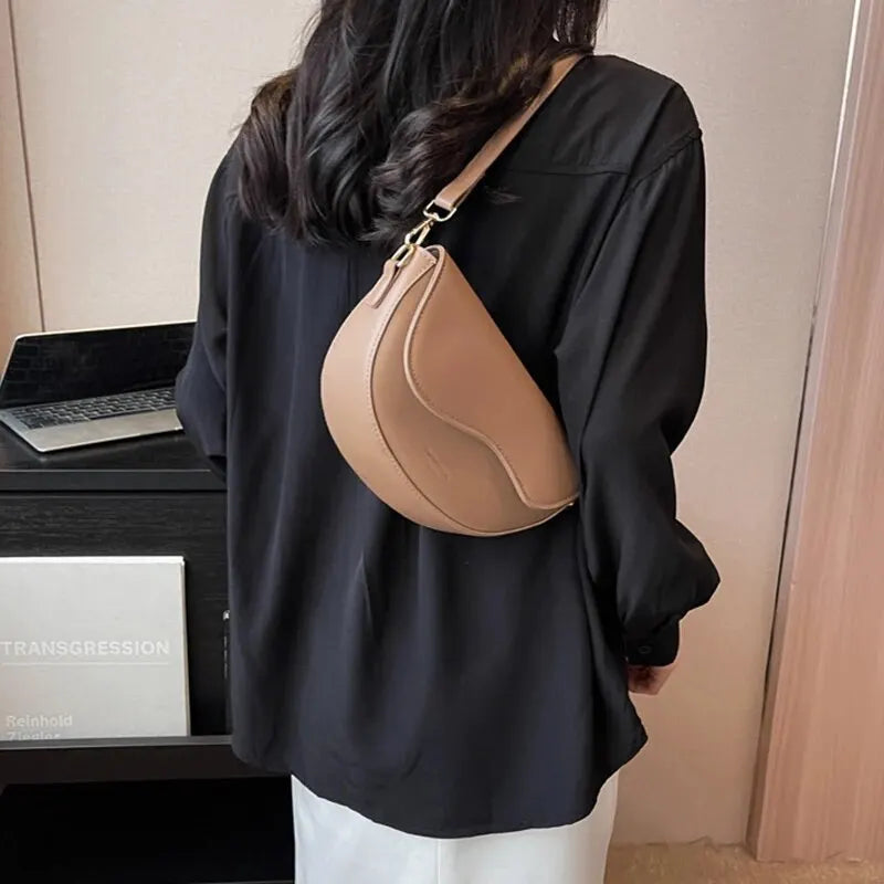 Small Saddle Shoulder Bag