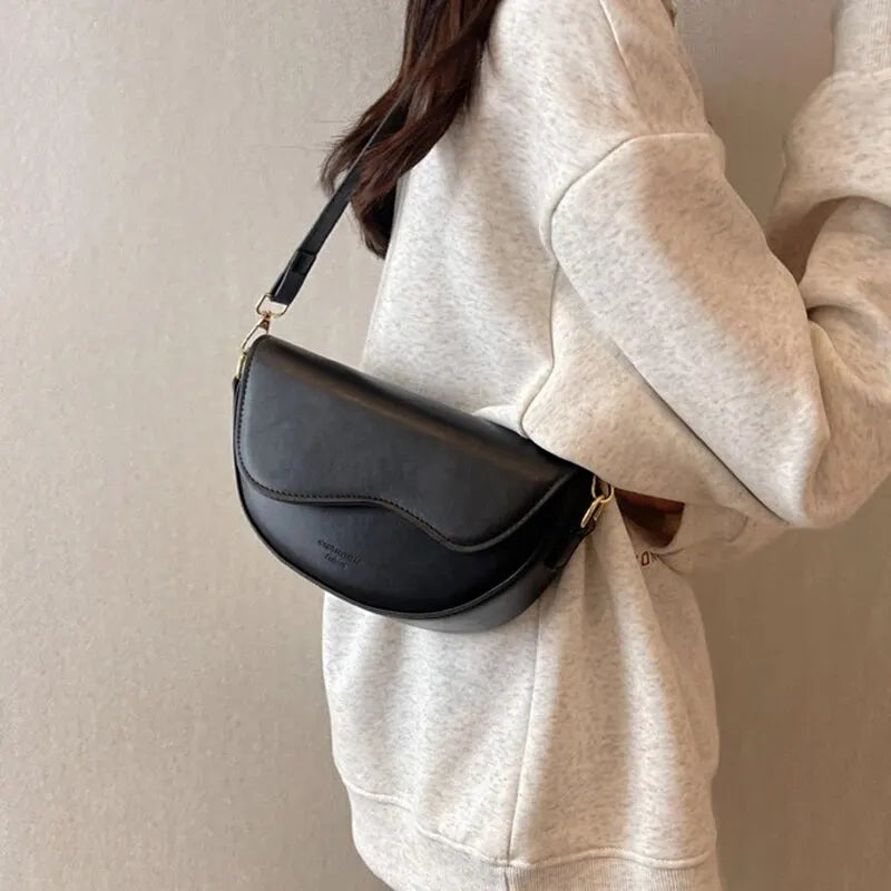 Small Saddle Shoulder Bag