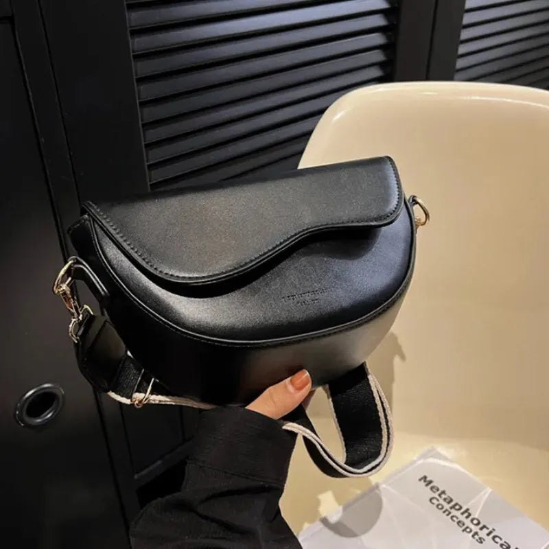 Small Saddle Shoulder Bag