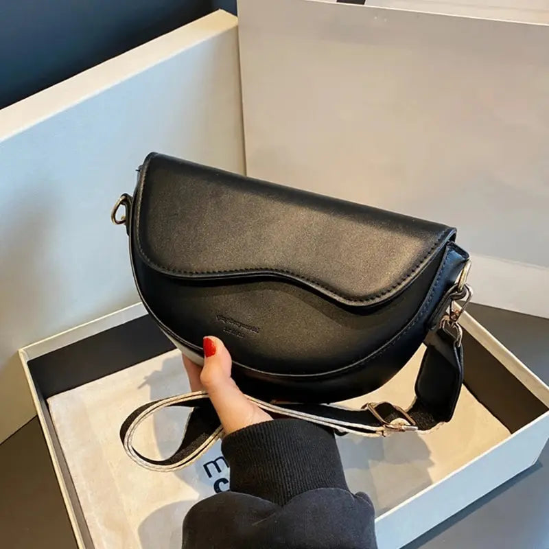 Small Saddle Shoulder Bag