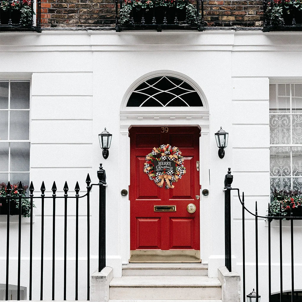 25cm Christmas Wreath with Red Berries & Bow